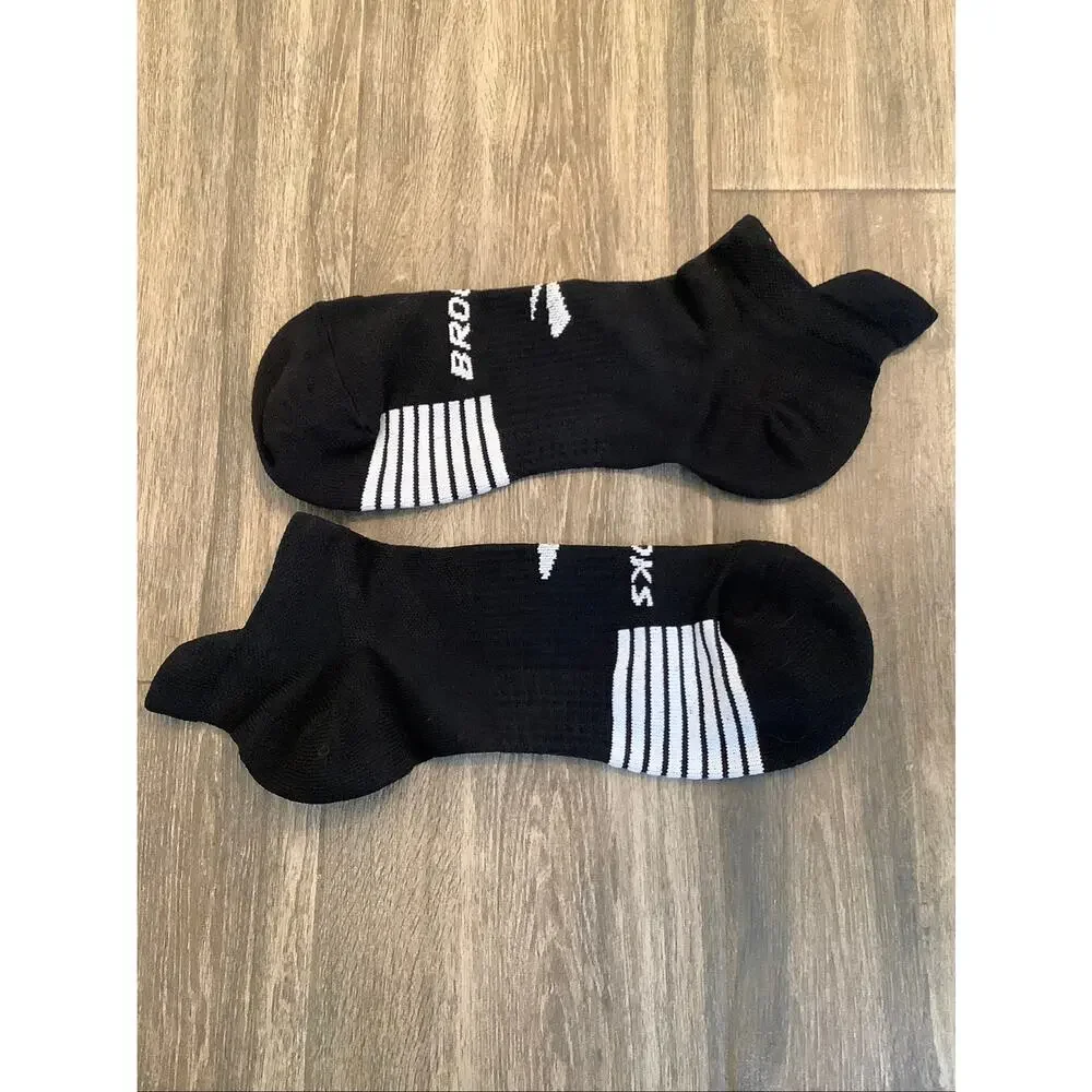 Brooks Unisex Large 1 Pair Black Ghost Lite No Show Tab Socks Athleisure A33-2